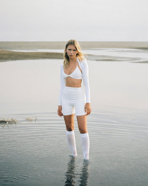 Newmoon Short White