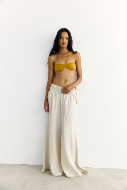 Maria in Linen