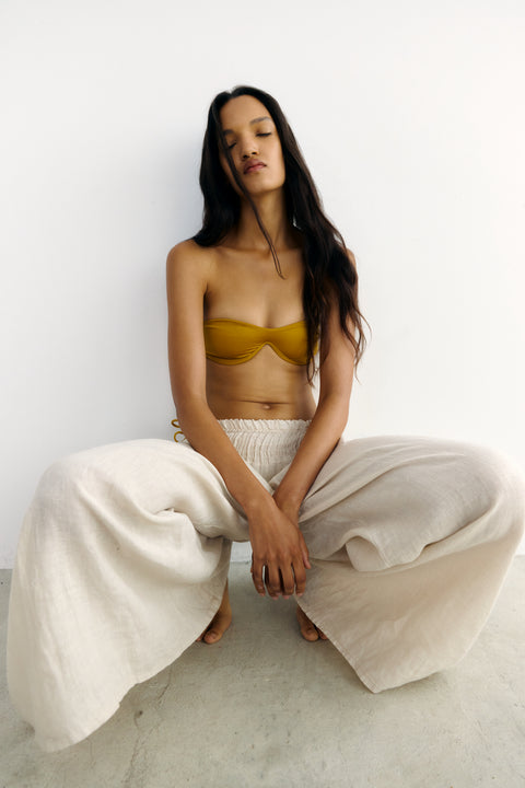 Maria in Linen