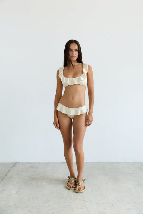 Scoop Top in White Pearl