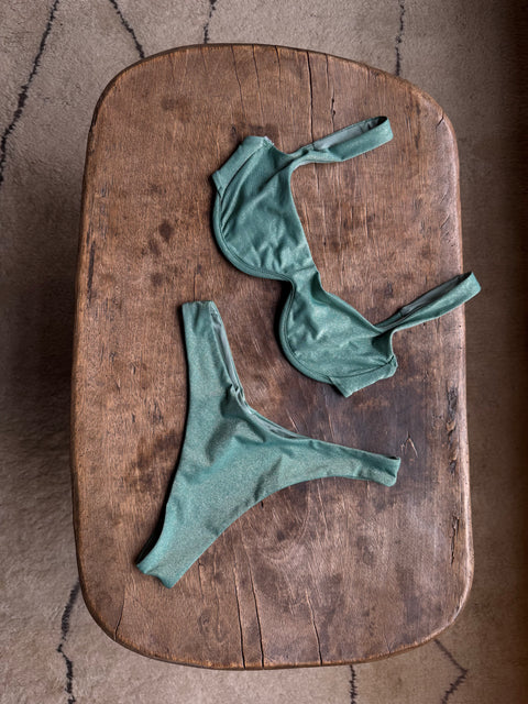 Wave Bottom Ocean Jade